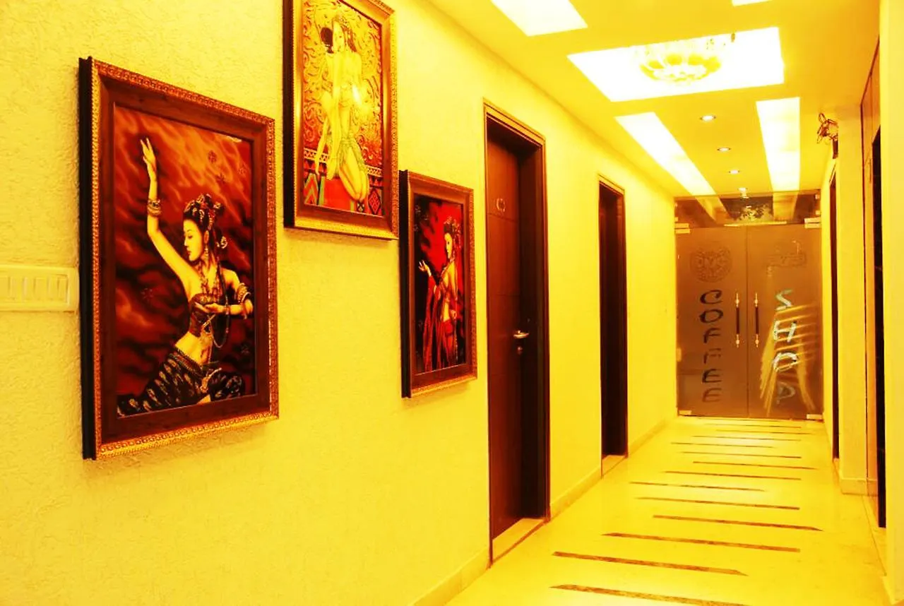 *** Hotel Fabexpress Yug Villa Karol Bagh Delhi  India
