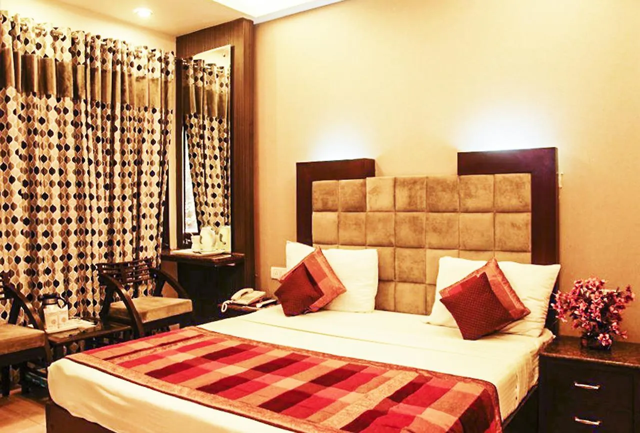 Fabexpress Yug Villa Karol Bagh Delhi  India